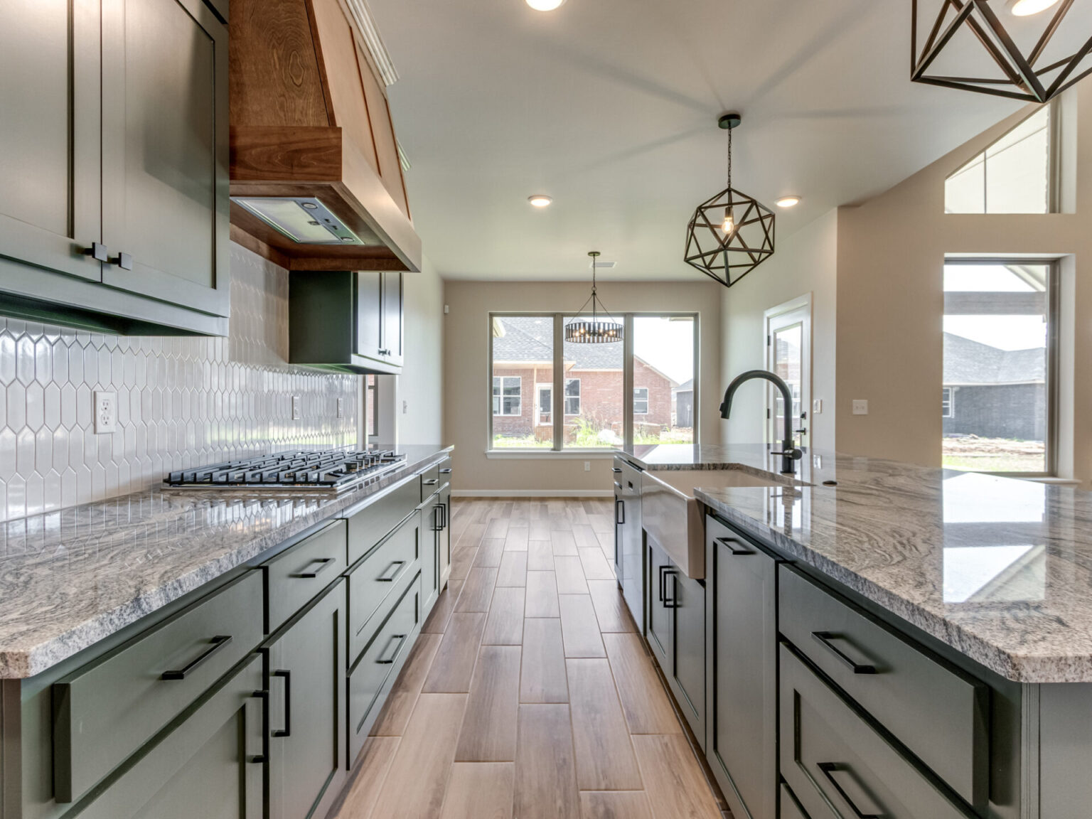 16012 Navarra Way-12