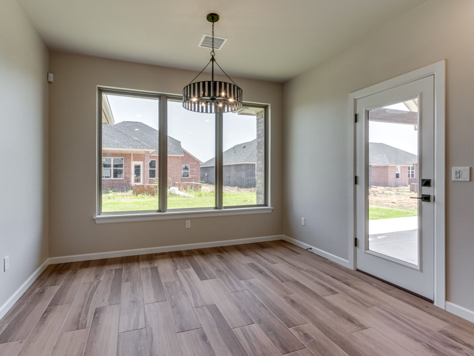 16012 Navarra Way-17