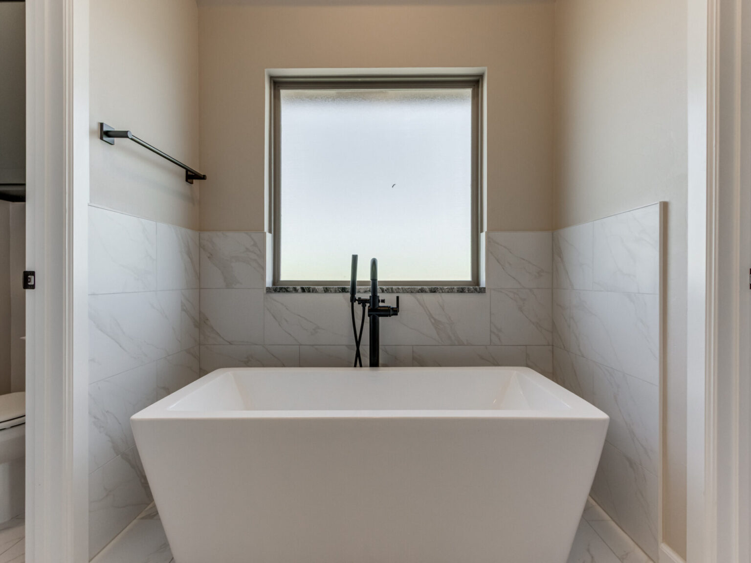 16012 Navarra Way-21