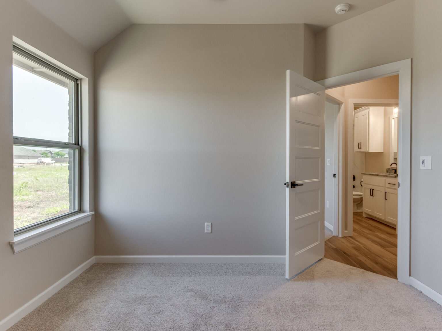 16012 Navarra Way-24