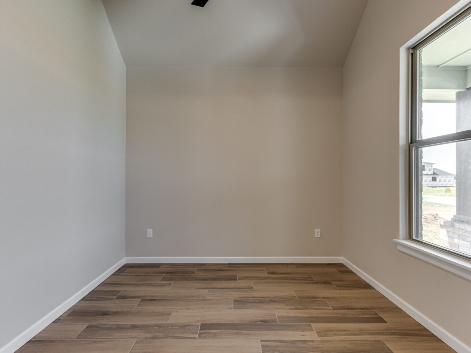 16012 Navarra Way-29