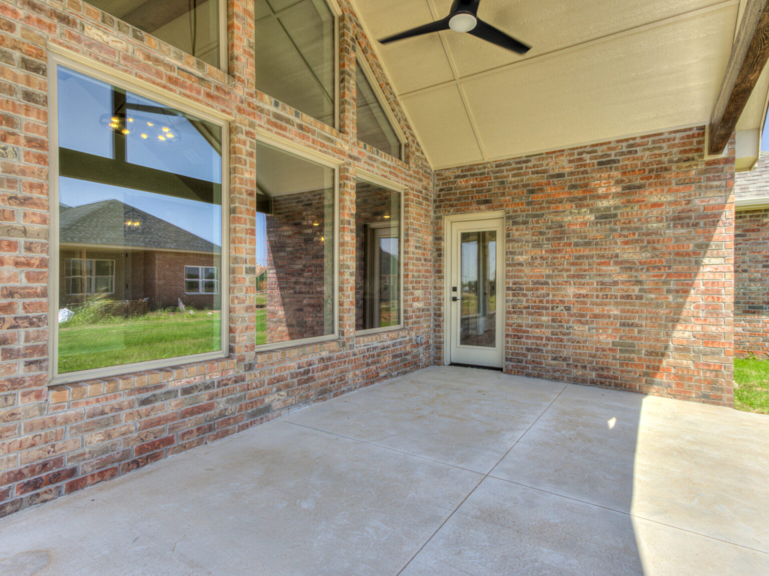 16012 Navarra Way-38