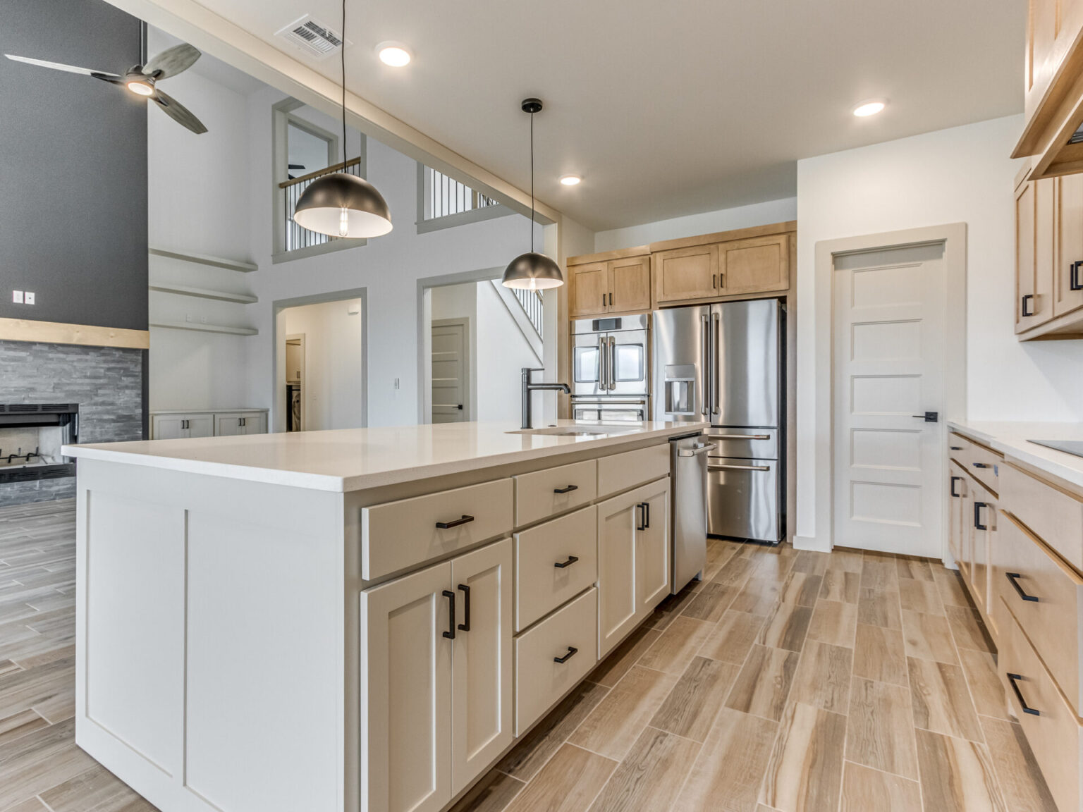 2210-W-Burr-Oak-Rd-25