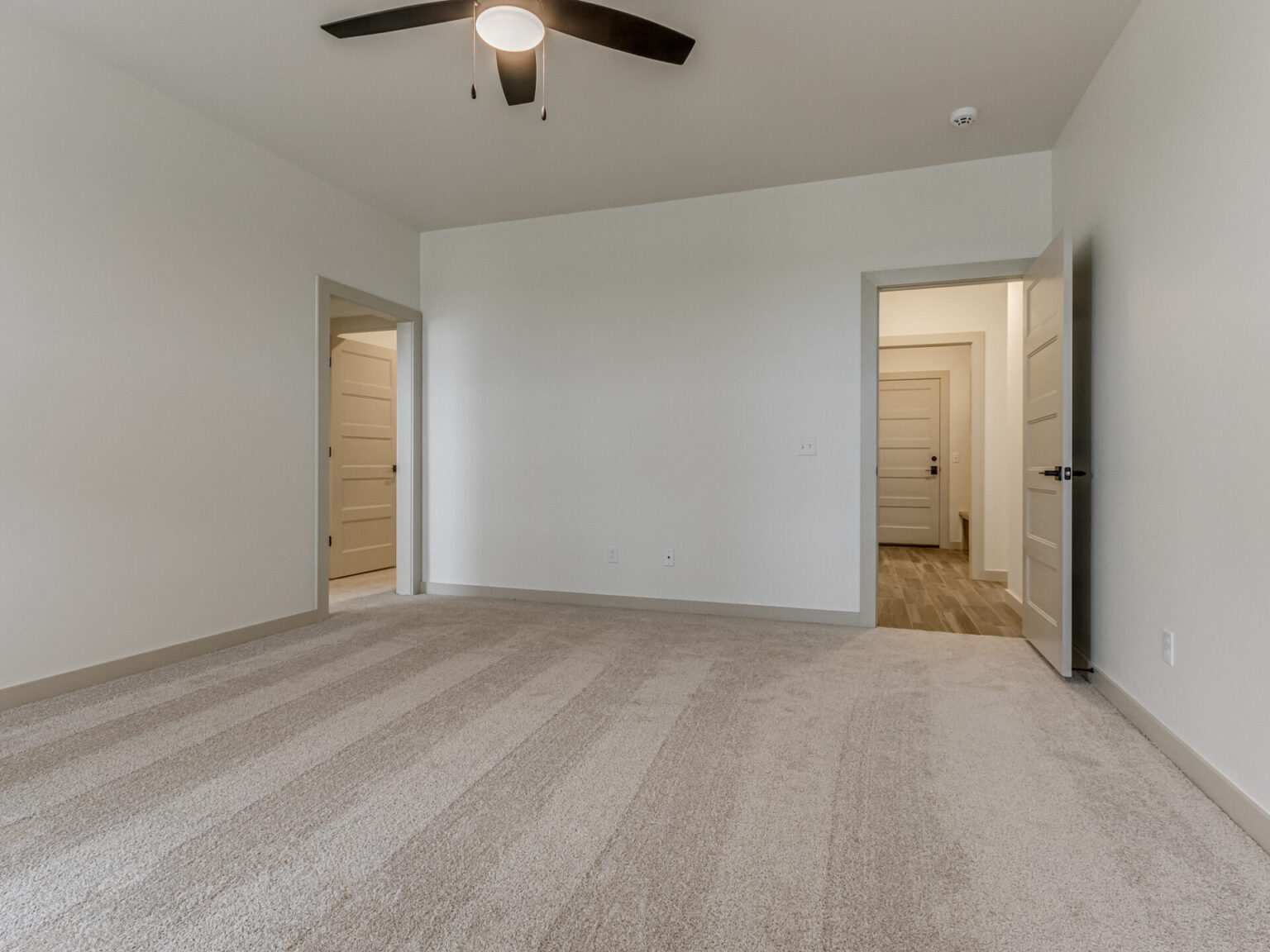 2210-W-Burr-Oak-Rd-34