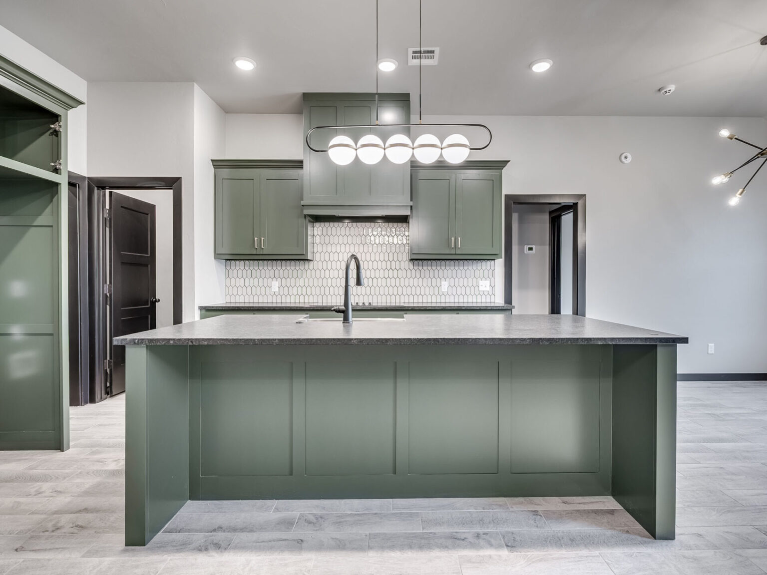 2513-Birmingham-drive-12