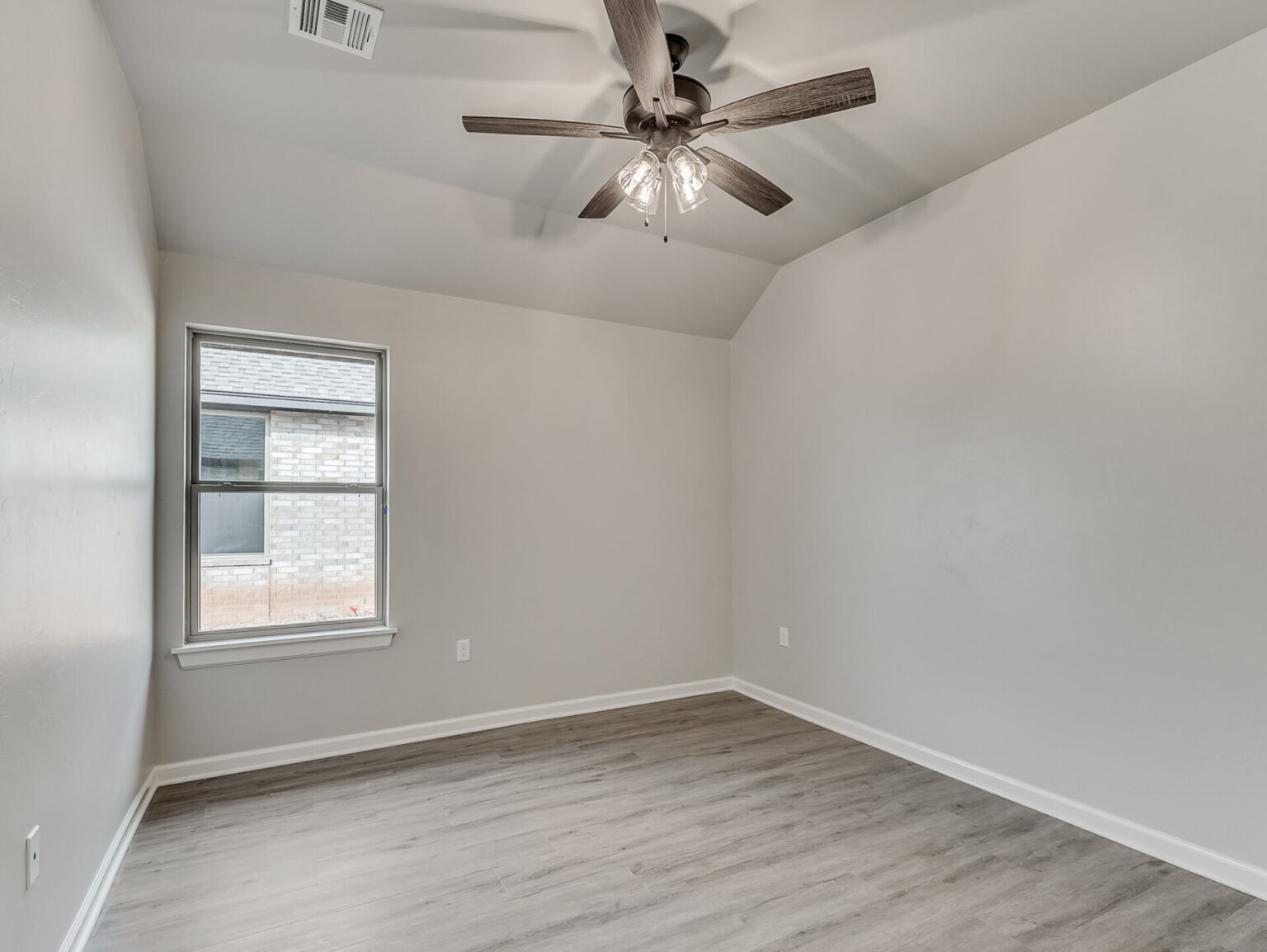 2517-Birmingham-Drive-39