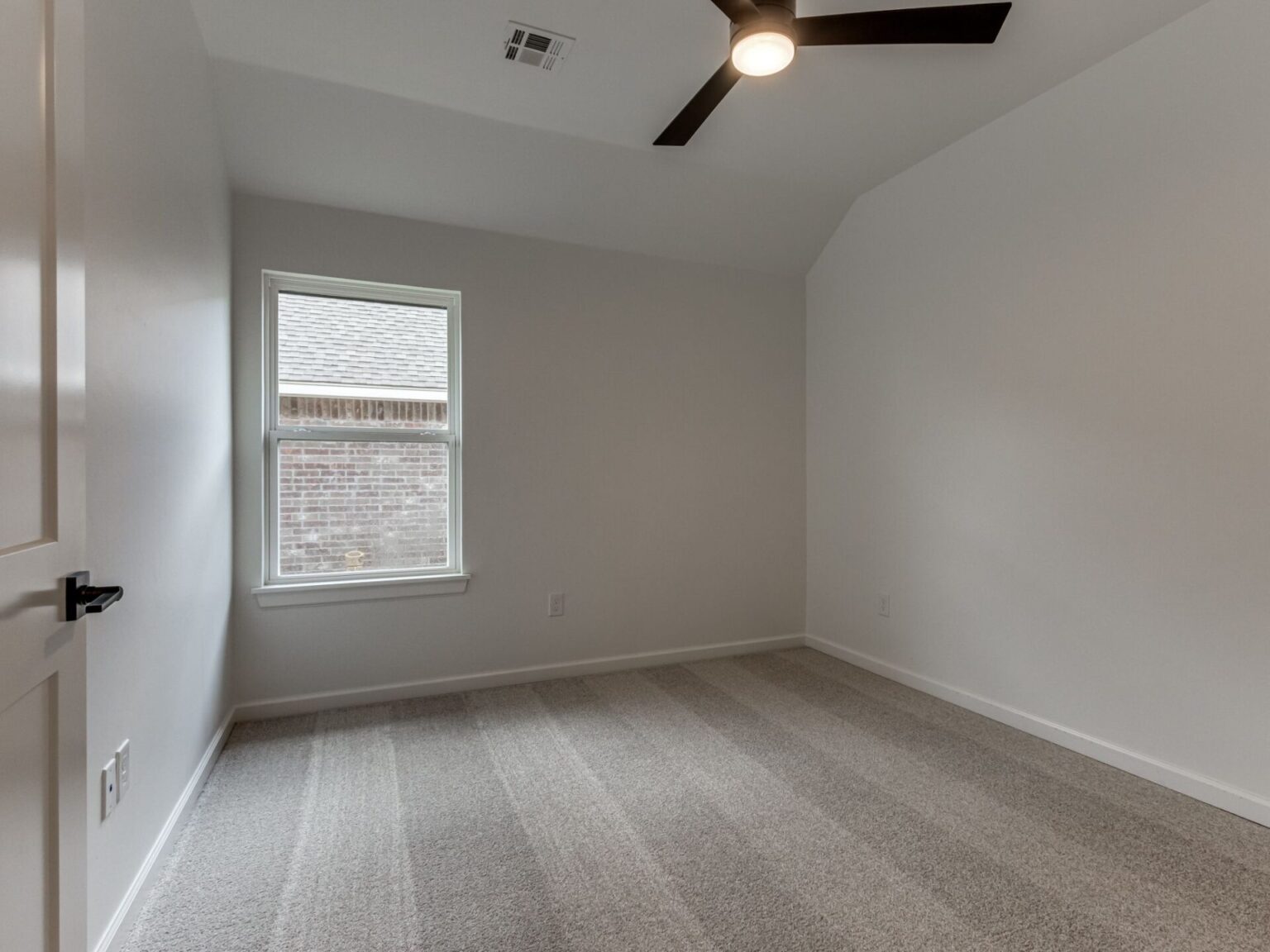 5004 Misty Wood Ln-23