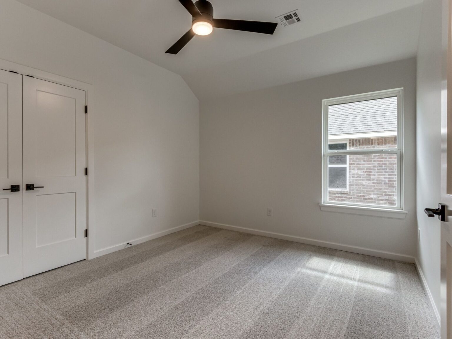 5004 Misty Wood Ln-25