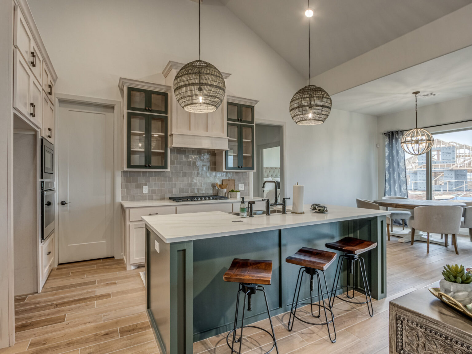 4601-Mustang-Park-Blvd-13