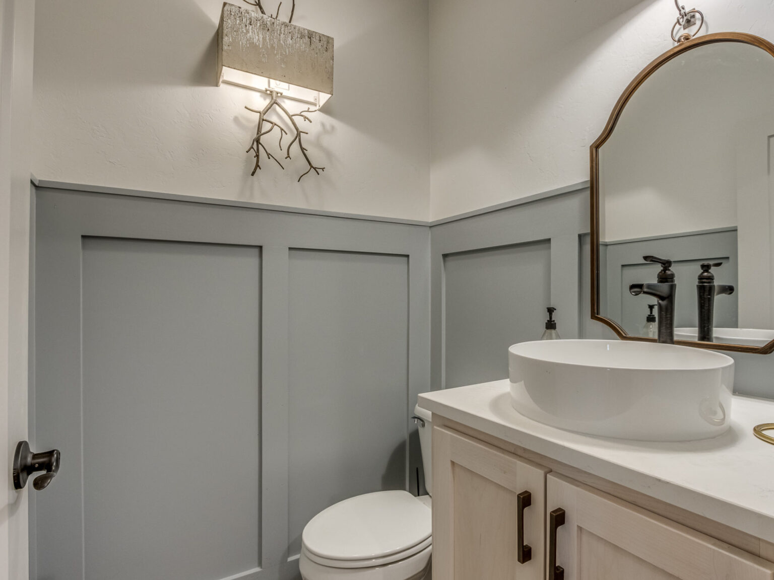 4601-Mustang-Park-Blvd-46-1