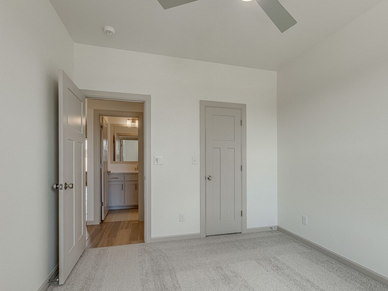 5013 Vine Cliff Rd-33